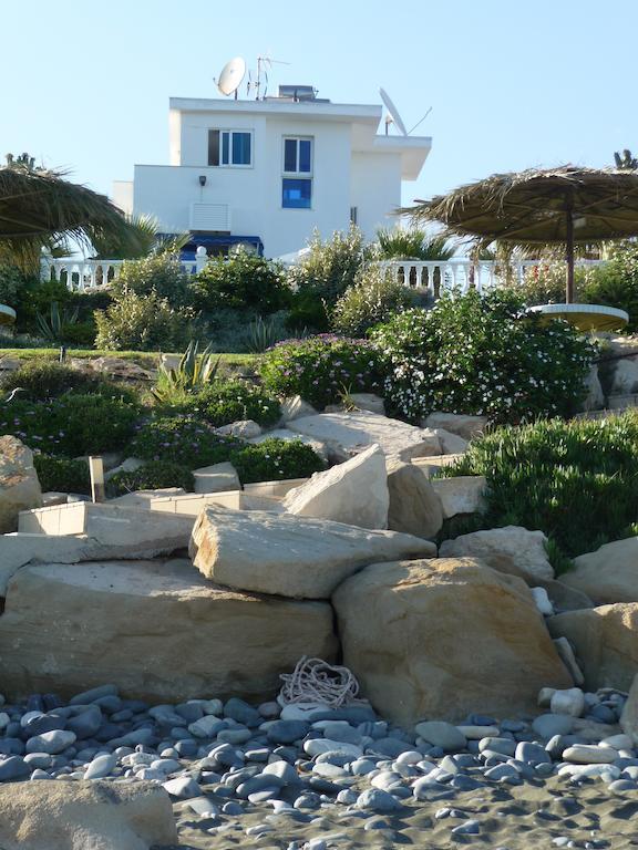 Zygi Beachfront Villa Eksteriør billede