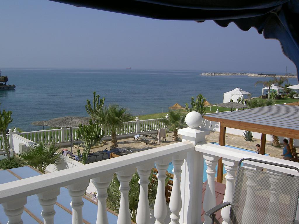 Zygi Beachfront Villa Eksteriør billede