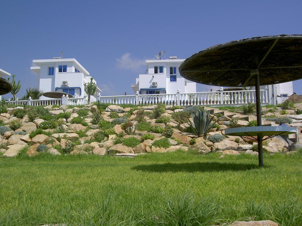 Zygi Beachfront Villa Eksteriør billede
